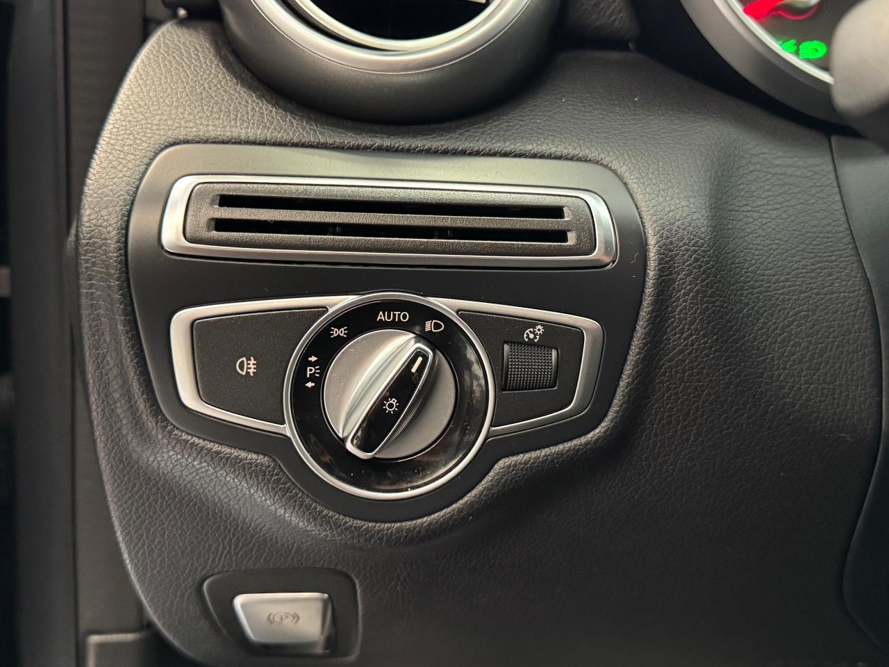 2017 Mercedes-Benz C-Class C300 4MATIC+New Tires+Roof+GPS+Camera Photo