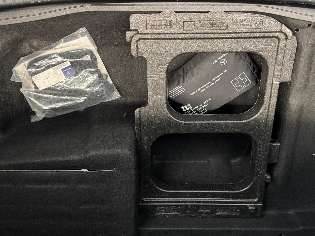 2017 Mercedes-Benz C-Class C300 4MATIC+New Tires+Roof+GPS+Camera Photo