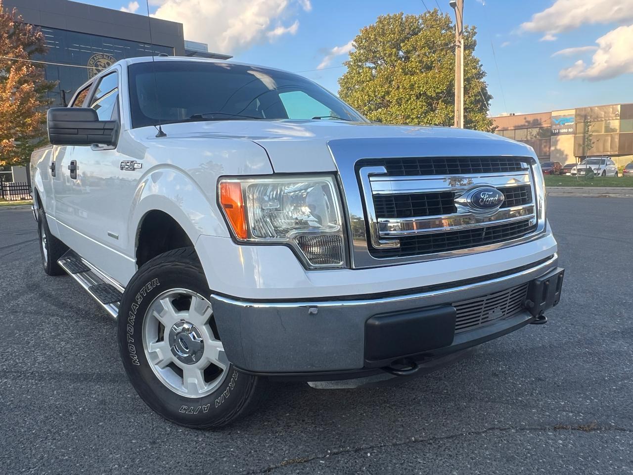 2013 Ford F-150 4WD SUPERCREW 157" XLT Photo2