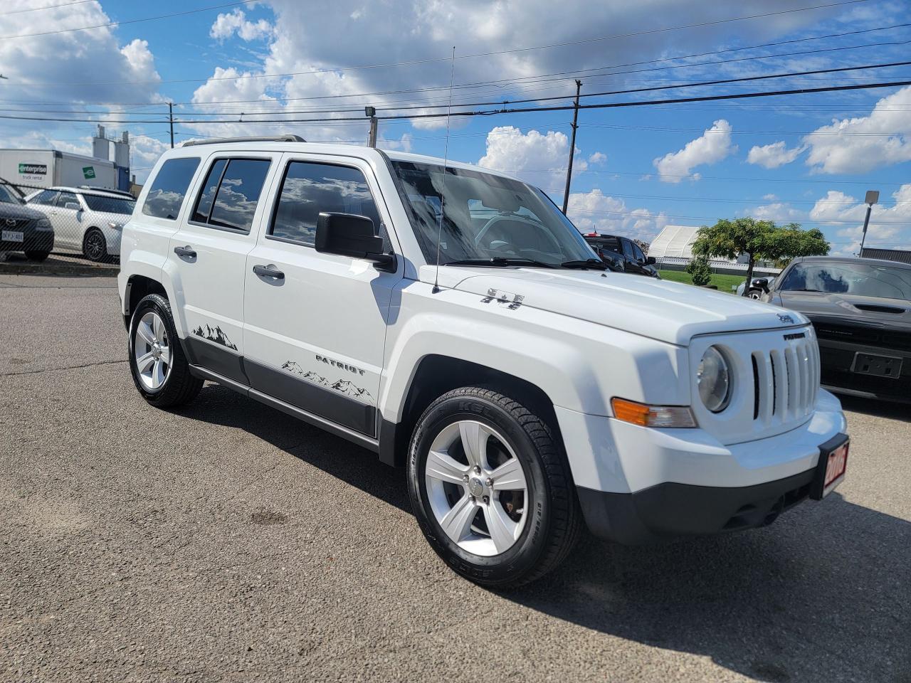 2016 Jeep Patriot SPORT Photo2