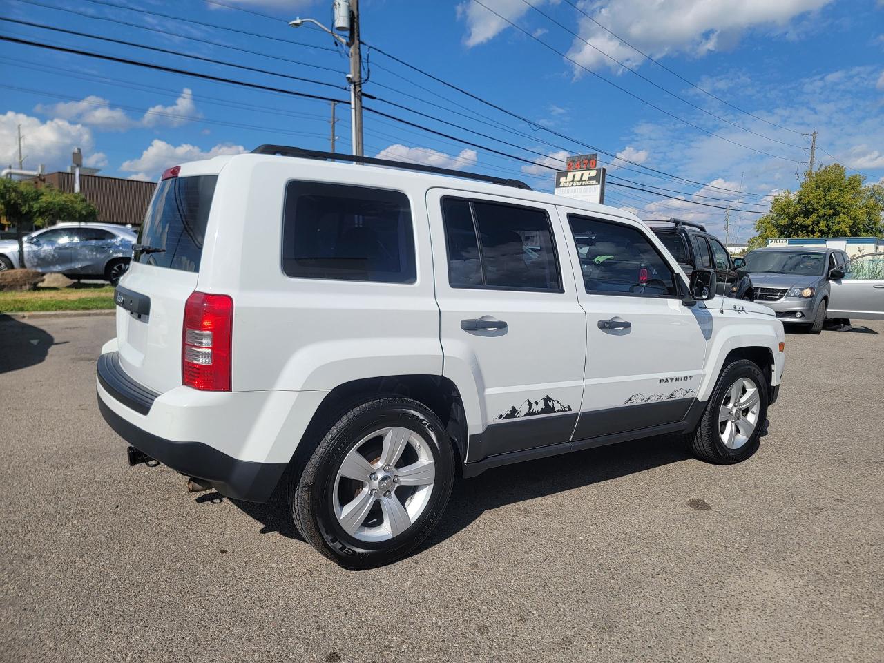 2016 Jeep Patriot SPORT Photo3