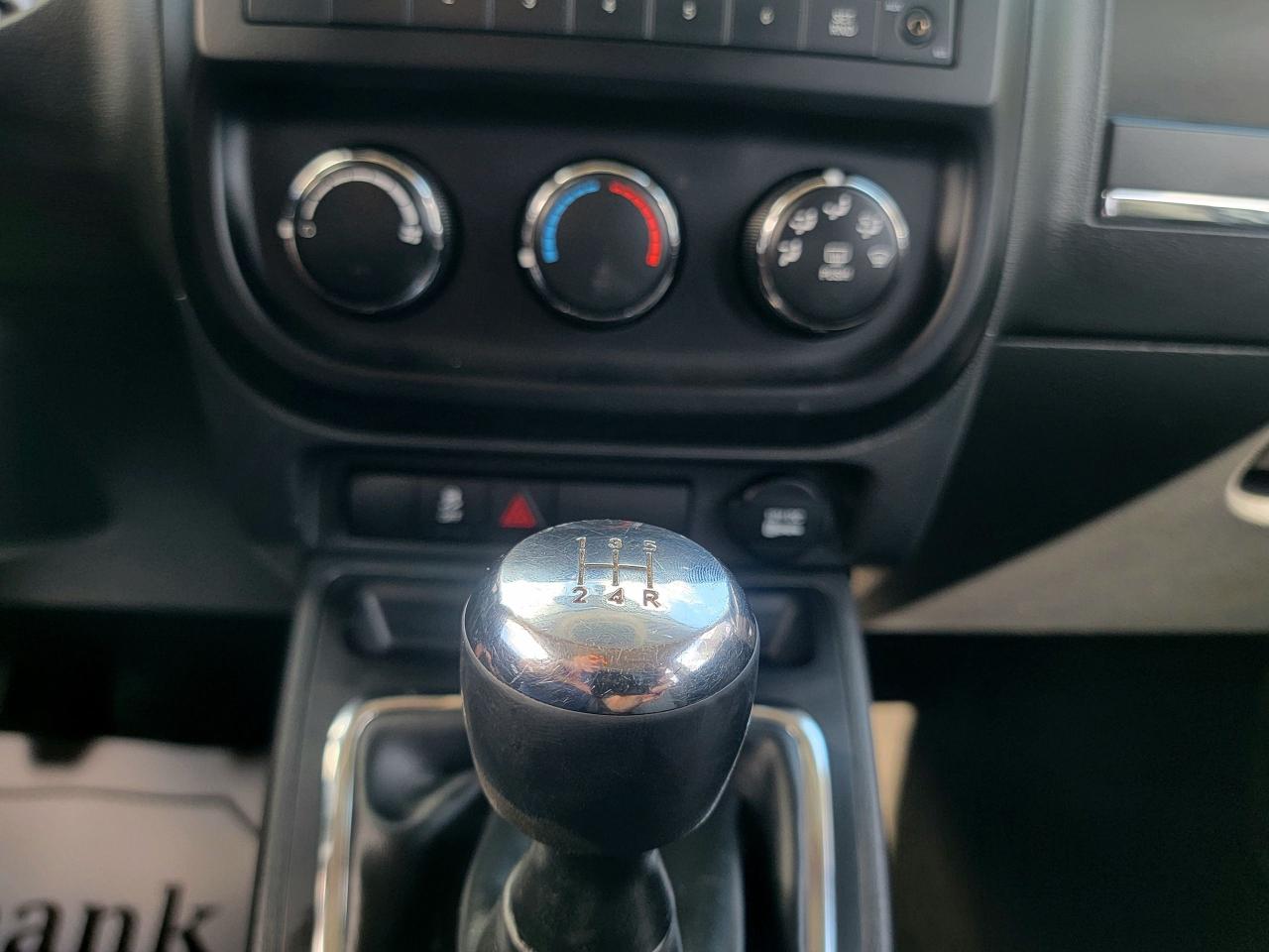 2016 Jeep Patriot SPORT - Photo #17