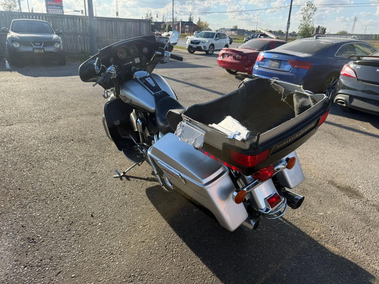 2003 Harley-Davidson FLHTCUI ELECTRA GLIDE 100 ANNIVERSARY, RUNS WELL, DAMAGED Photo2