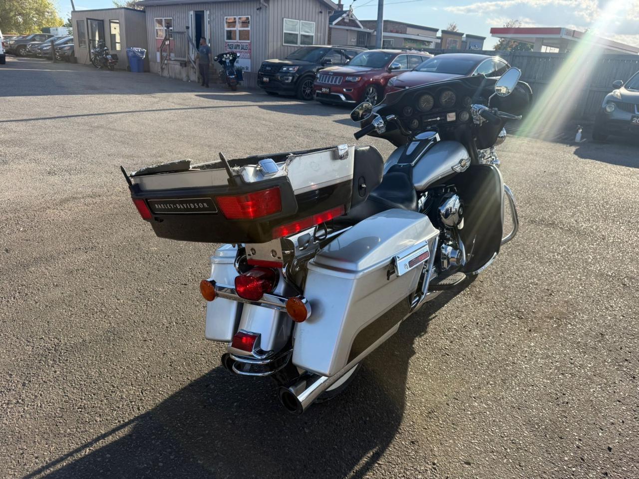 2003 Harley-Davidson FLHTCUI ELECTRA GLIDE 100 ANNIVERSARY, RUNS WELL, DAMAGED Photo4