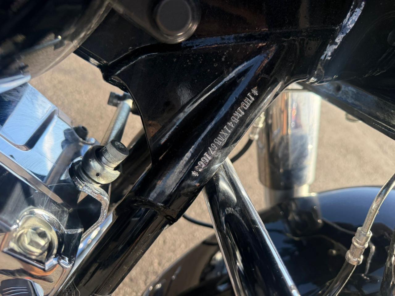 2010 Harley-Davidson Street Glide LIGHT DAMAGE, EXHAUST, LOT OF UPGRADES, AS IS - Photo #13