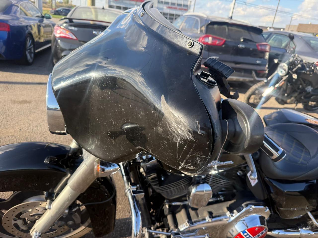 2010 Harley-Davidson Street Glide LIGHT DAMAGE, EXHAUST, LOT OF UPGRADES, AS IS - Photo #11