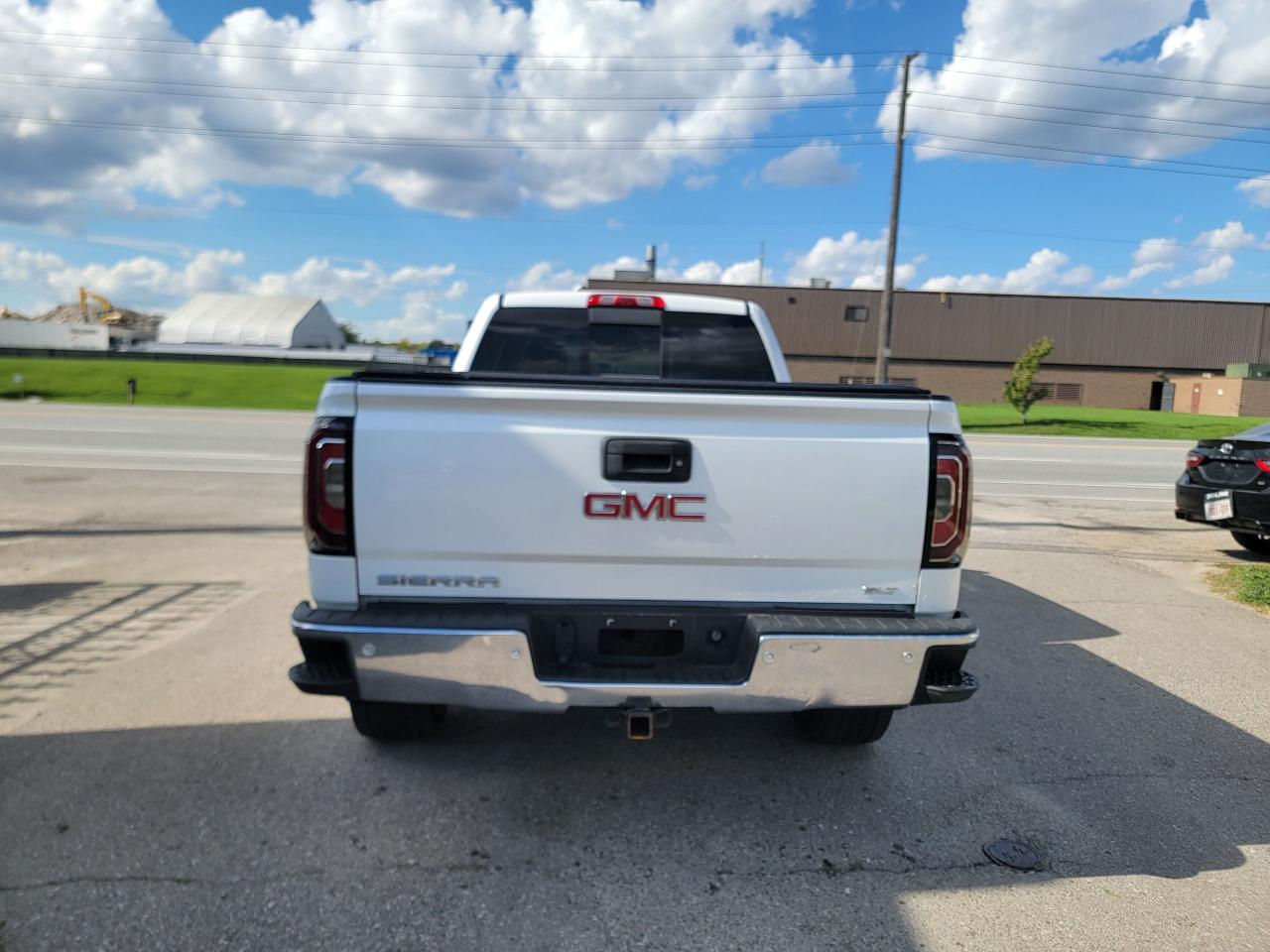 2018 GMC Sierra 1500 SLT Z71 - Photo #6