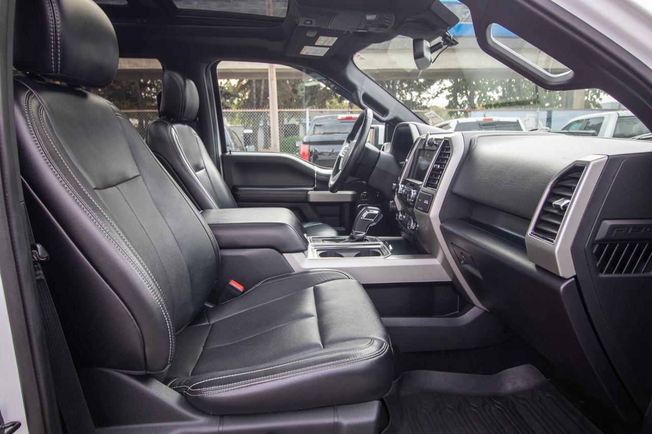 2019 Ford F-150 Lariat 4WD SuperCrew 5.5' Box Photo5
