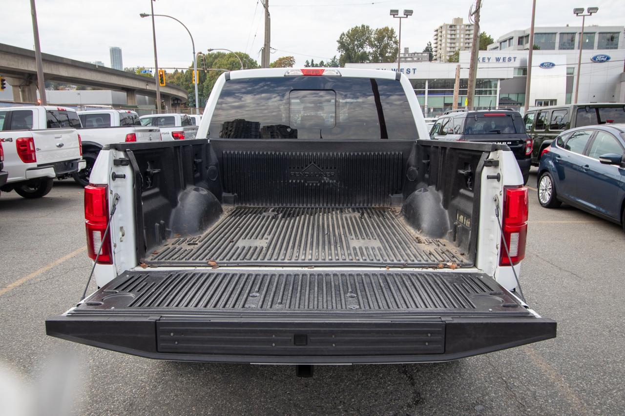 2019 Ford F-150 Lariat 4WD SuperCrew 5.5' Box Photo5