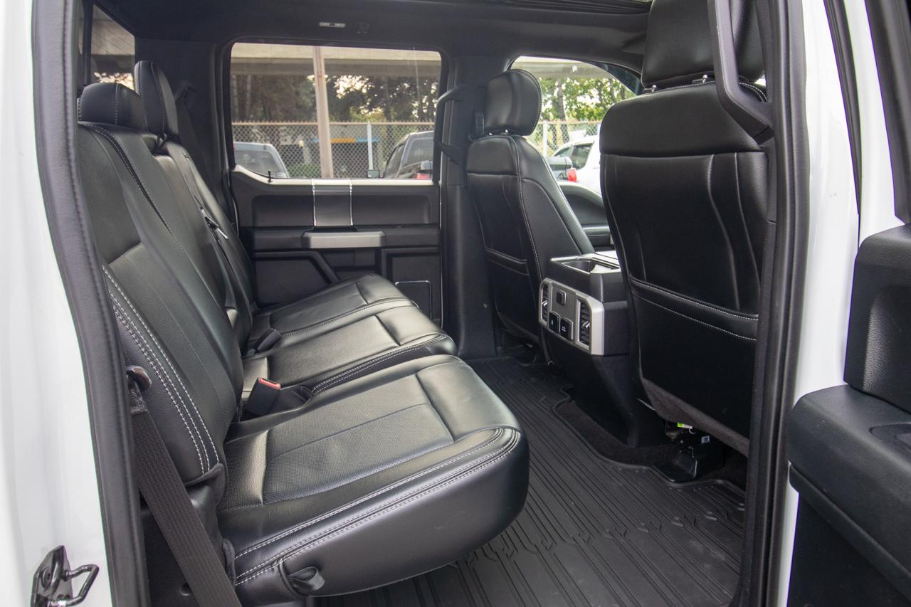 2019 Ford F-150 Lariat 4WD SuperCrew 5.5' Box Photo5