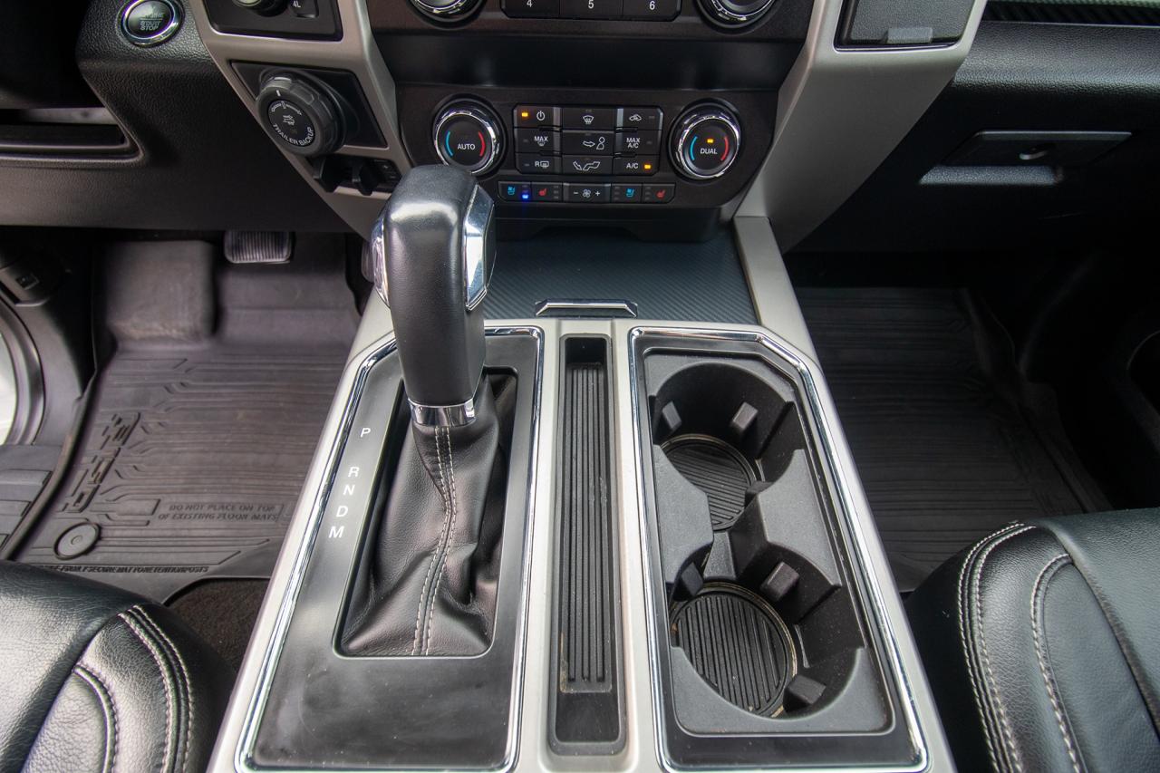 2019 Ford F-150 Lariat 4WD SuperCrew 5.5' Box Photo5