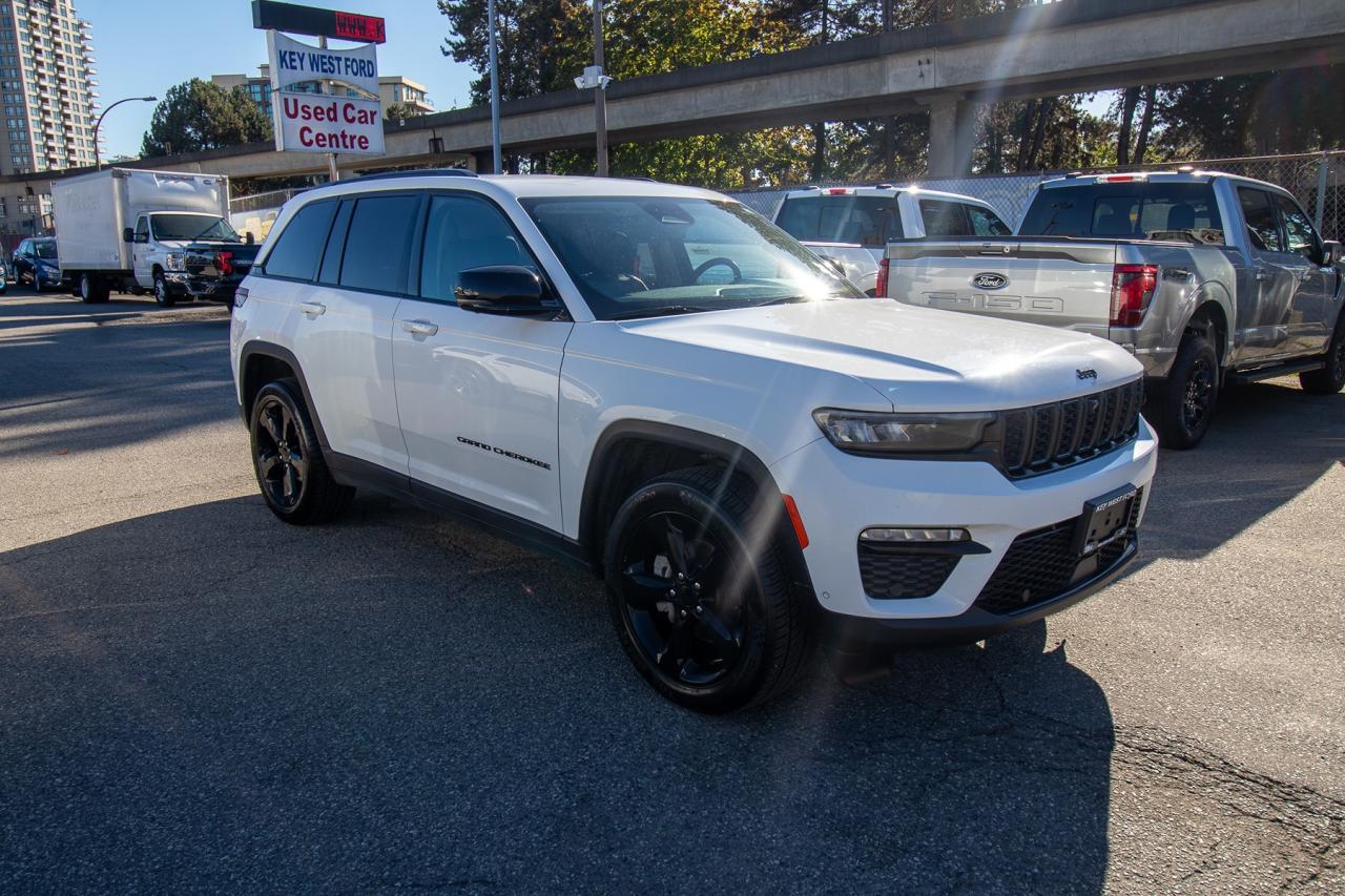 2023 Jeep Grand Cherokee LIMITED 4X4 Photo4