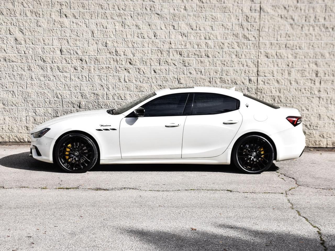 2022 Maserati Ghibli Modena Q4 |MODENA|10.1NAV|21SBLACK|PANOROOF|NERISSIMOPACK| Photo