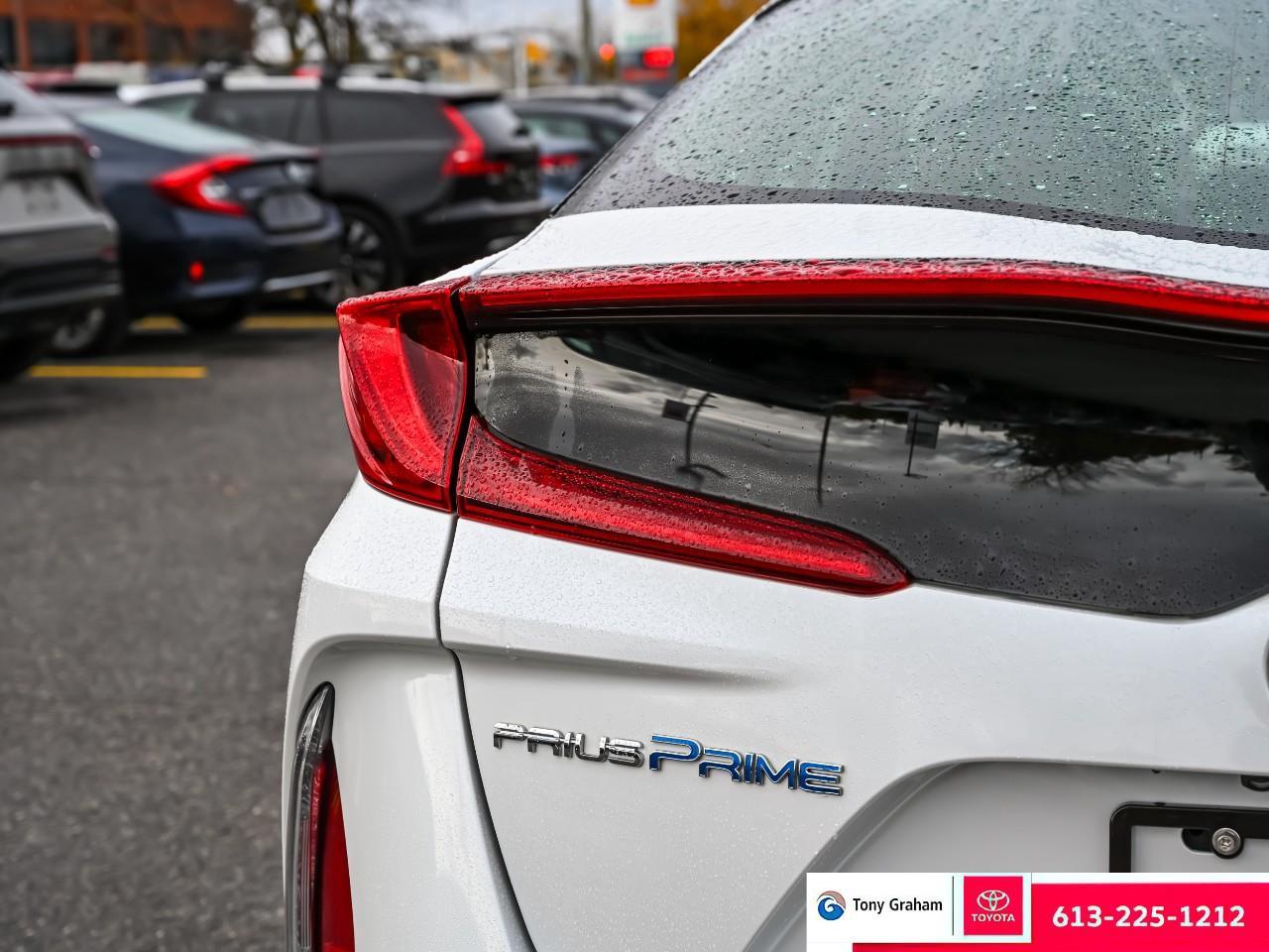 2021 Toyota Prius Prime Upgrade Photo
