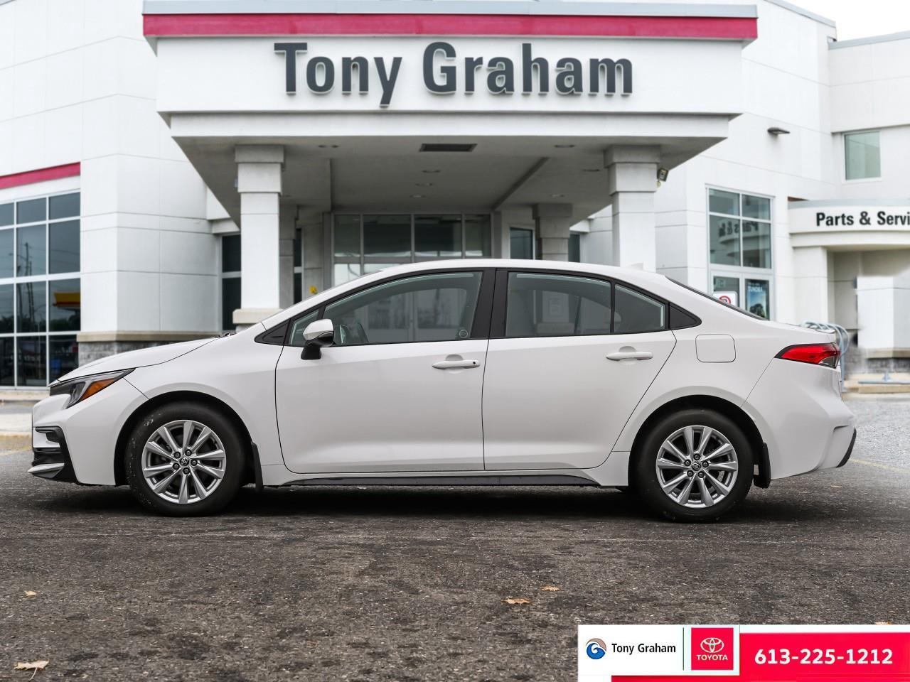 2023 Toyota Corolla SE Photo