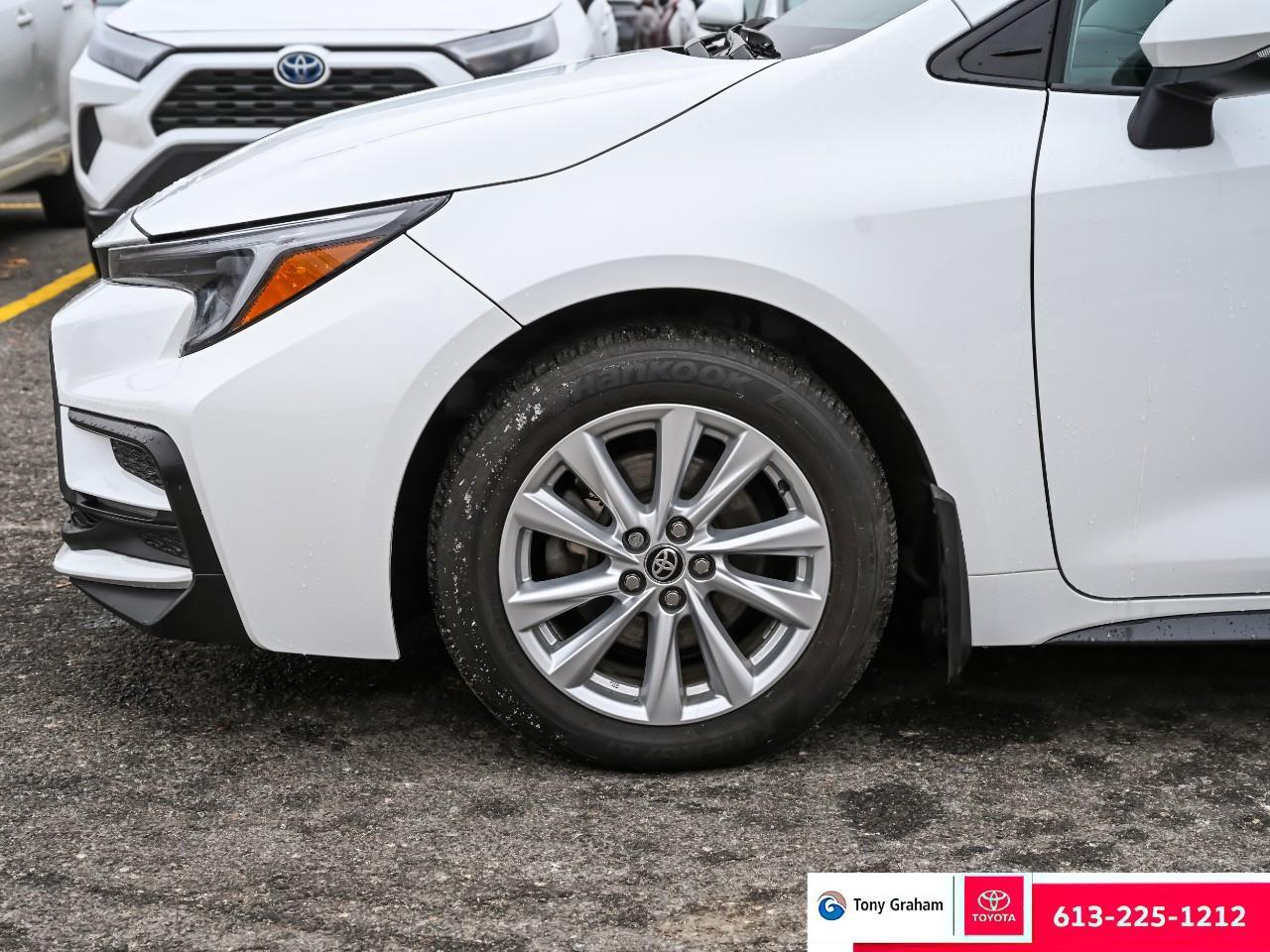 2023 Toyota Corolla SE Photo