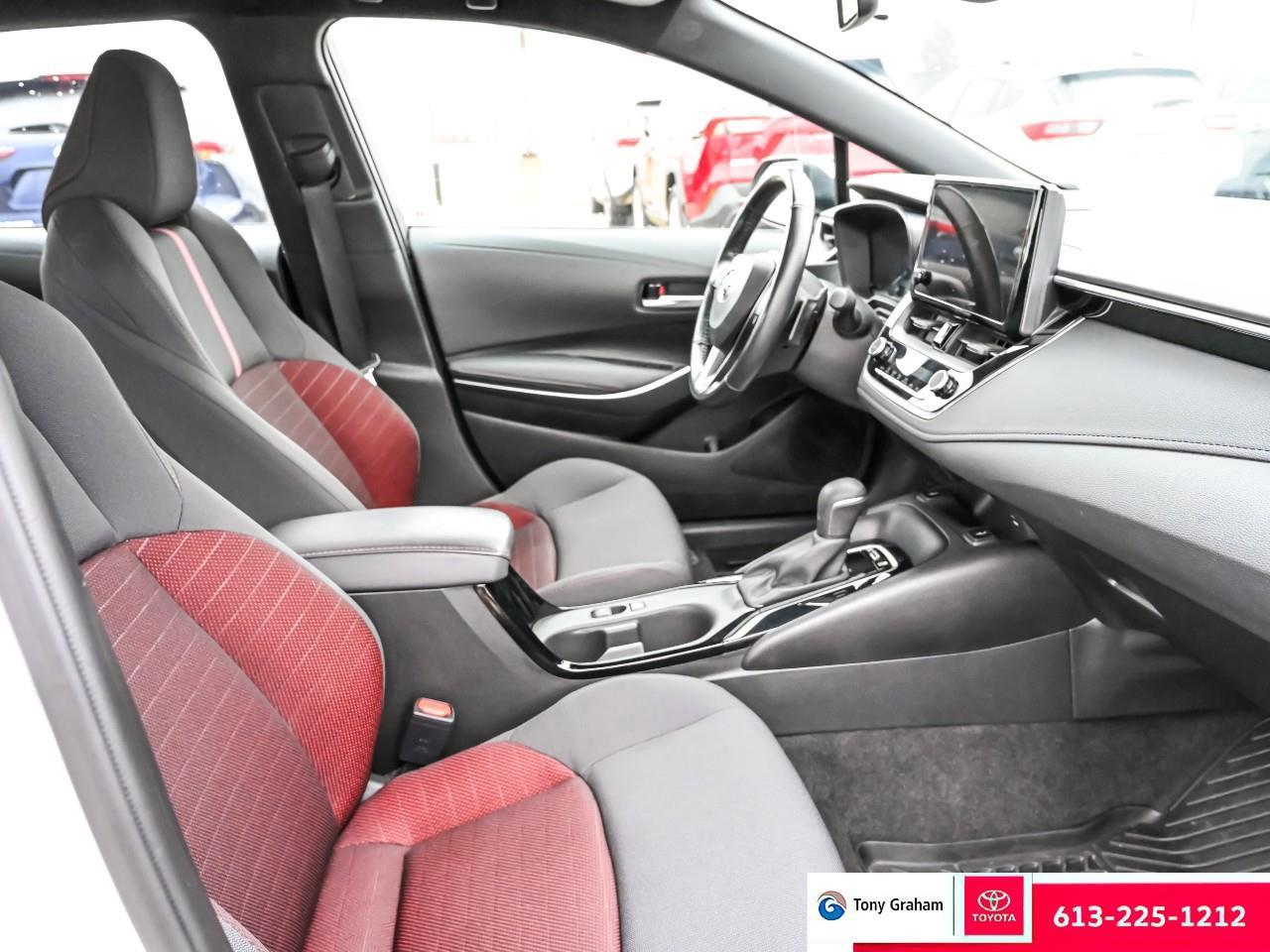 2023 Toyota Corolla SE Photo