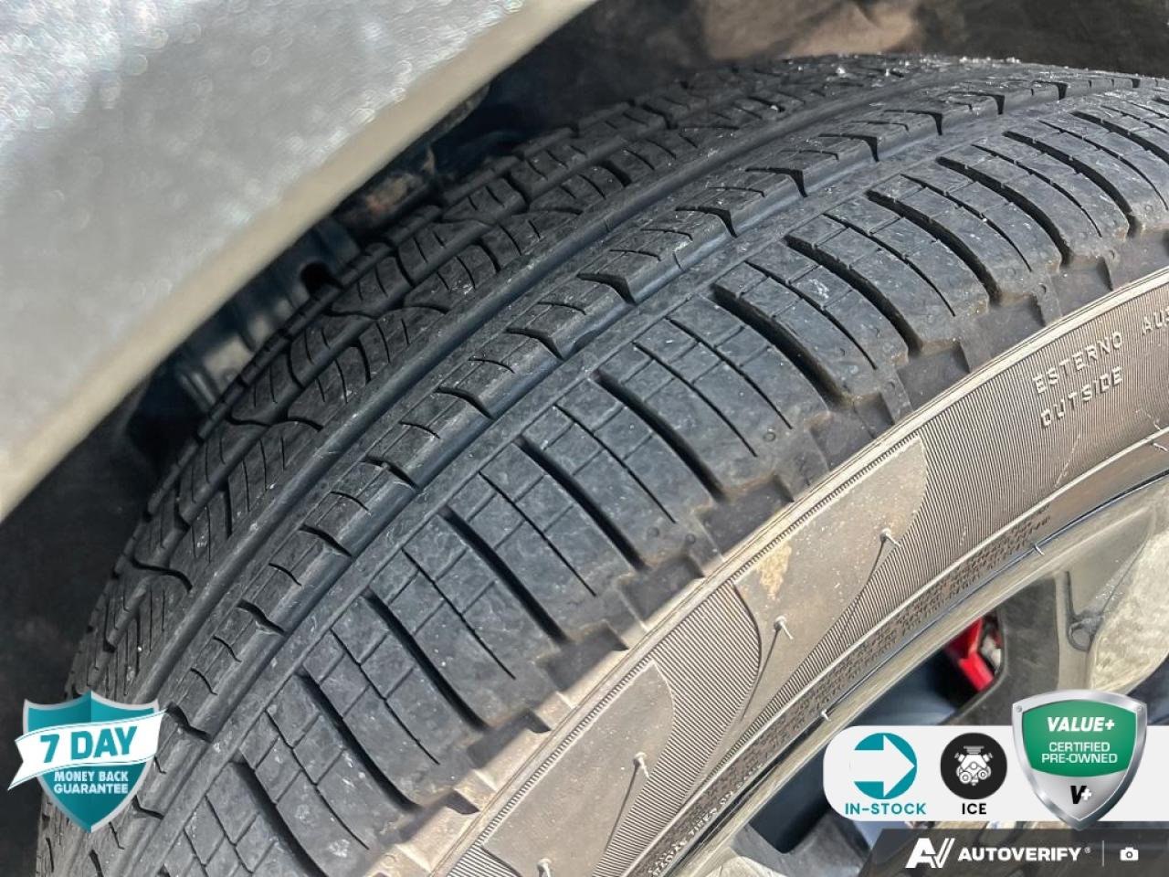 2022 Ford Explorer 401A | ST STREET PACK Photo