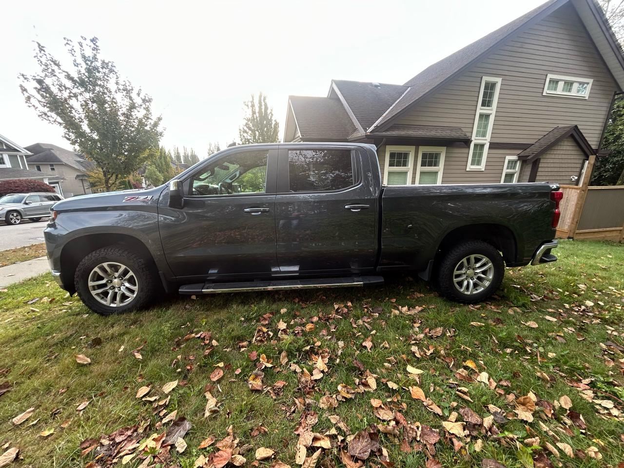 2021 Chevrolet Silverado 1500 LT - Photo #2