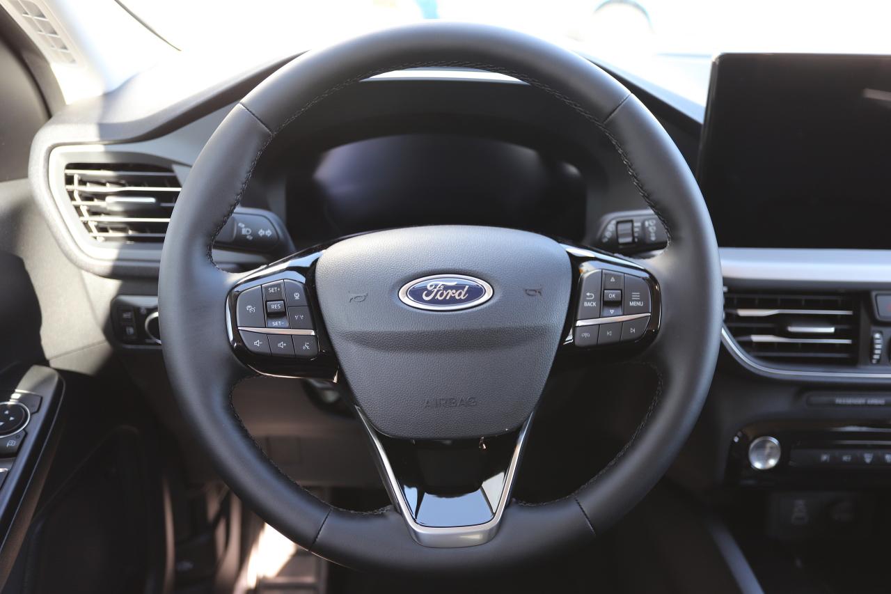 2026 Ford Escape Platinum AWD Photo