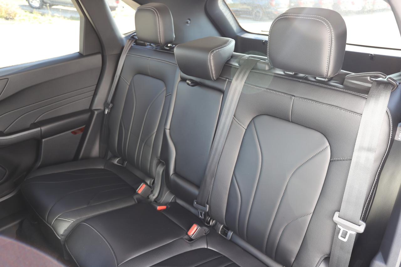 2026 Ford Escape Platinum AWD Photo