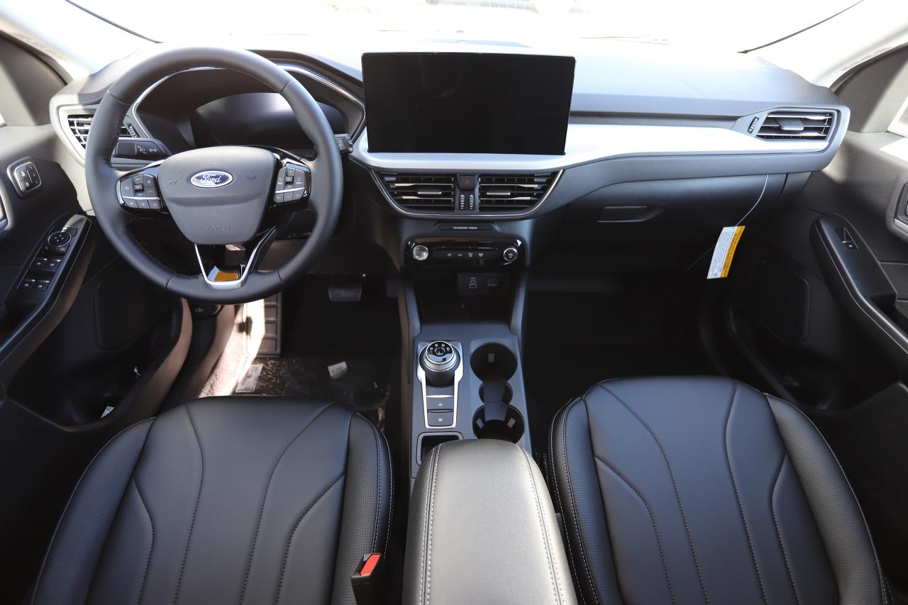 2026 Ford Escape Platinum AWD Photo