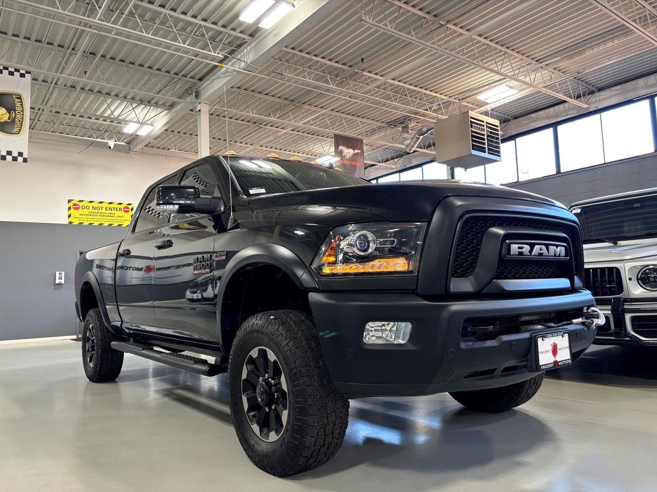2018 RAM 2500 Power Wagon|6.4LHEMI|4X4|CREW|LONGBOX|FRONTWINCH|+ - Photo #2