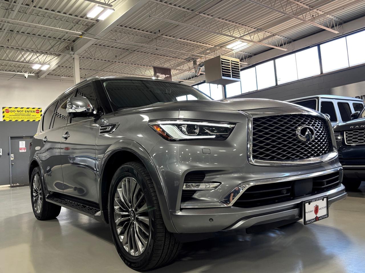 2020 Infiniti QX80 ProACTIVE|AWD|8PASS|REARDVD|BROWNLEATHER|NAV|BOSE| - Photo #2