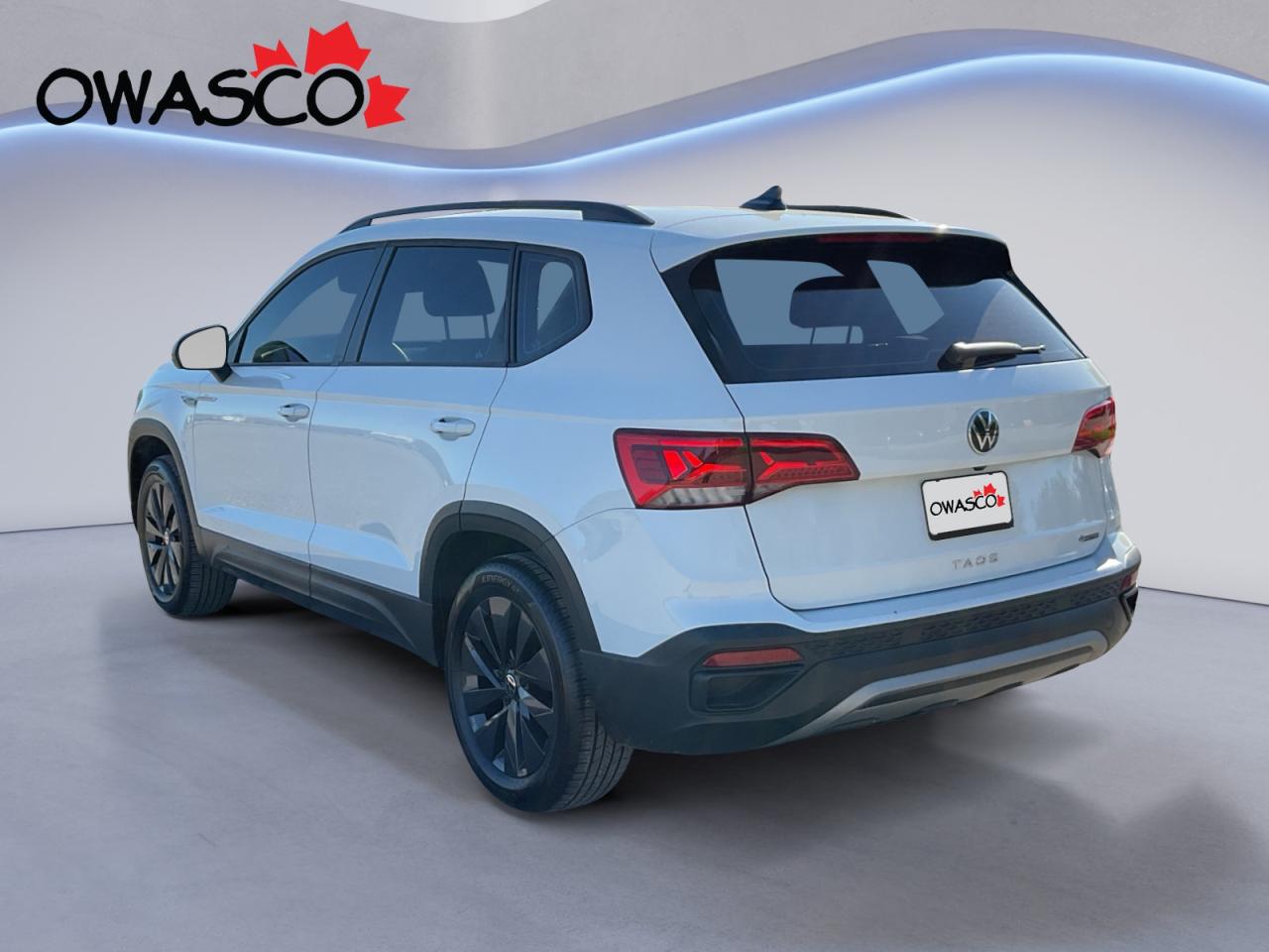 2022 Volkswagen Taos 1.5L One Owner Off Lease! Clean CarFax! Photo2