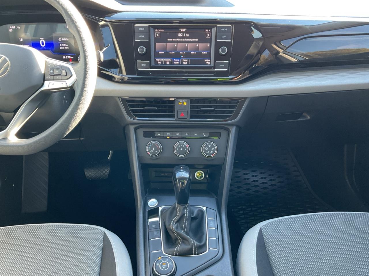 2022 Volkswagen Taos 1.5L One Owner Off Lease! Clean CarFax! Photo