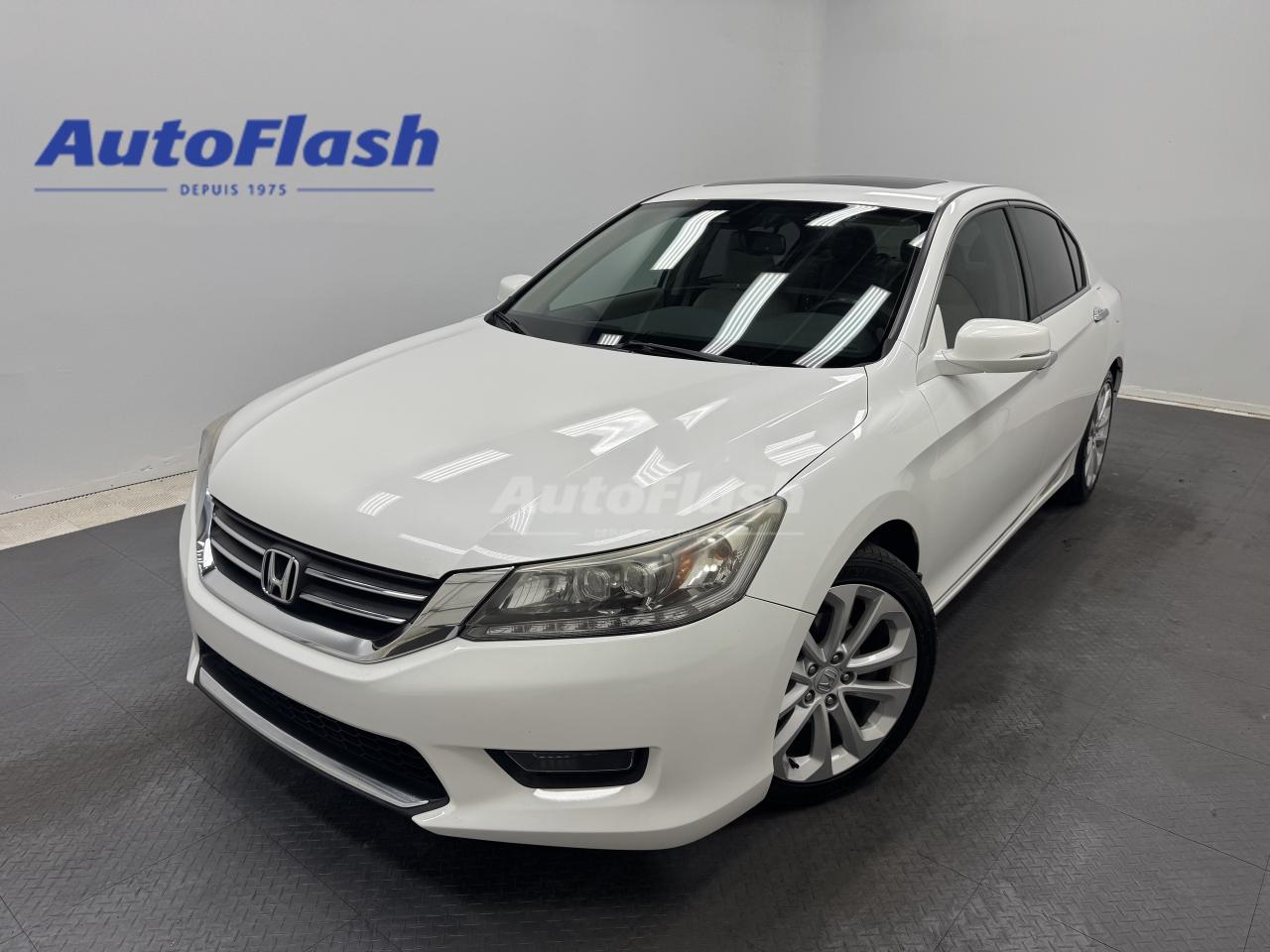 Used 2014 Honda Accord Sedan TOURING, CAMERA, SIÈGES CHAUFF, CUIR, TOIT OUVRANT for sale in Saint-Hubert, QC