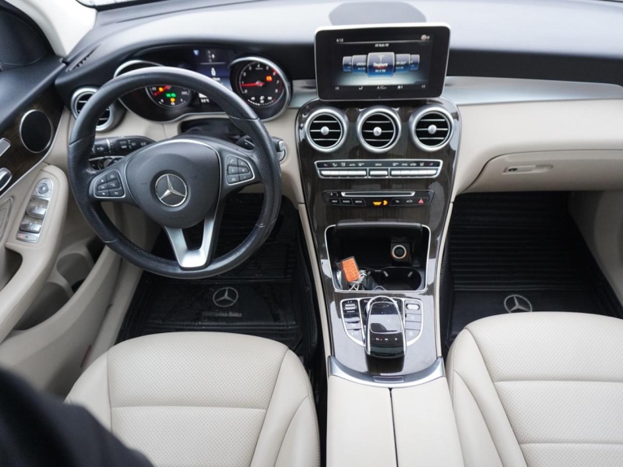 2019 Mercedes-Benz GLC 300 4MATIC SUV      - Heated Seats Photo