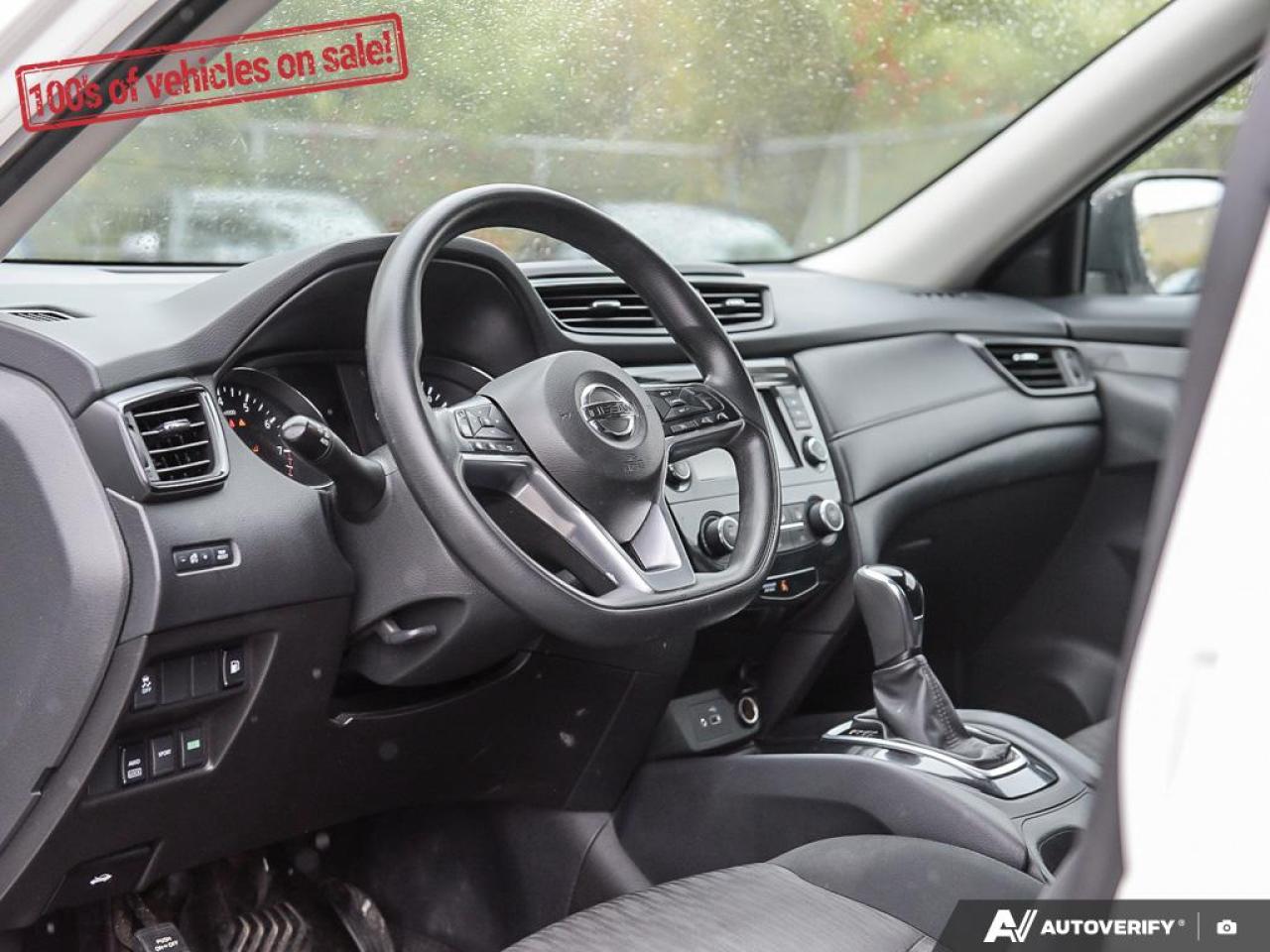 2018 Nissan Rogue SV Photo