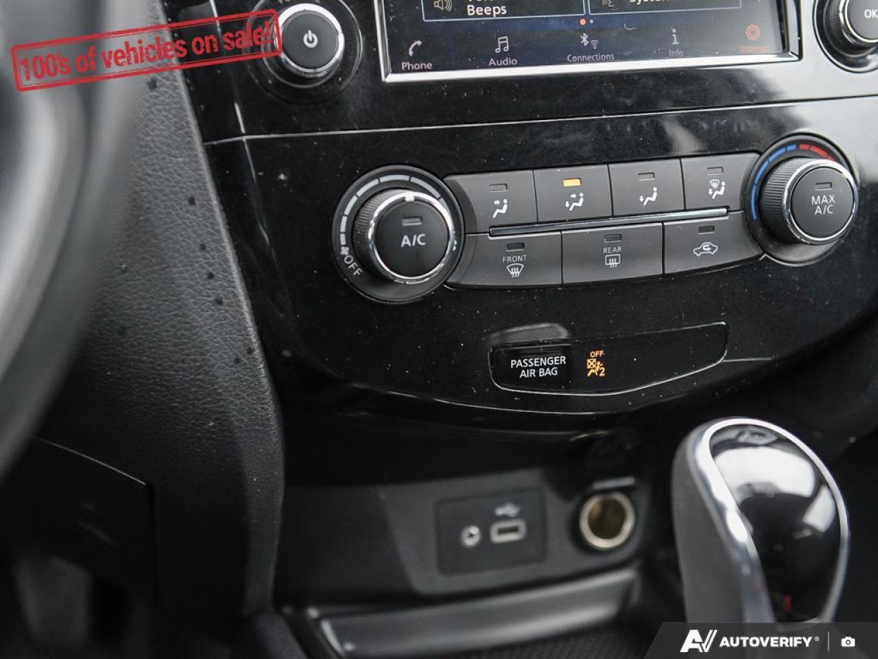 2018 Nissan Rogue SV Photo