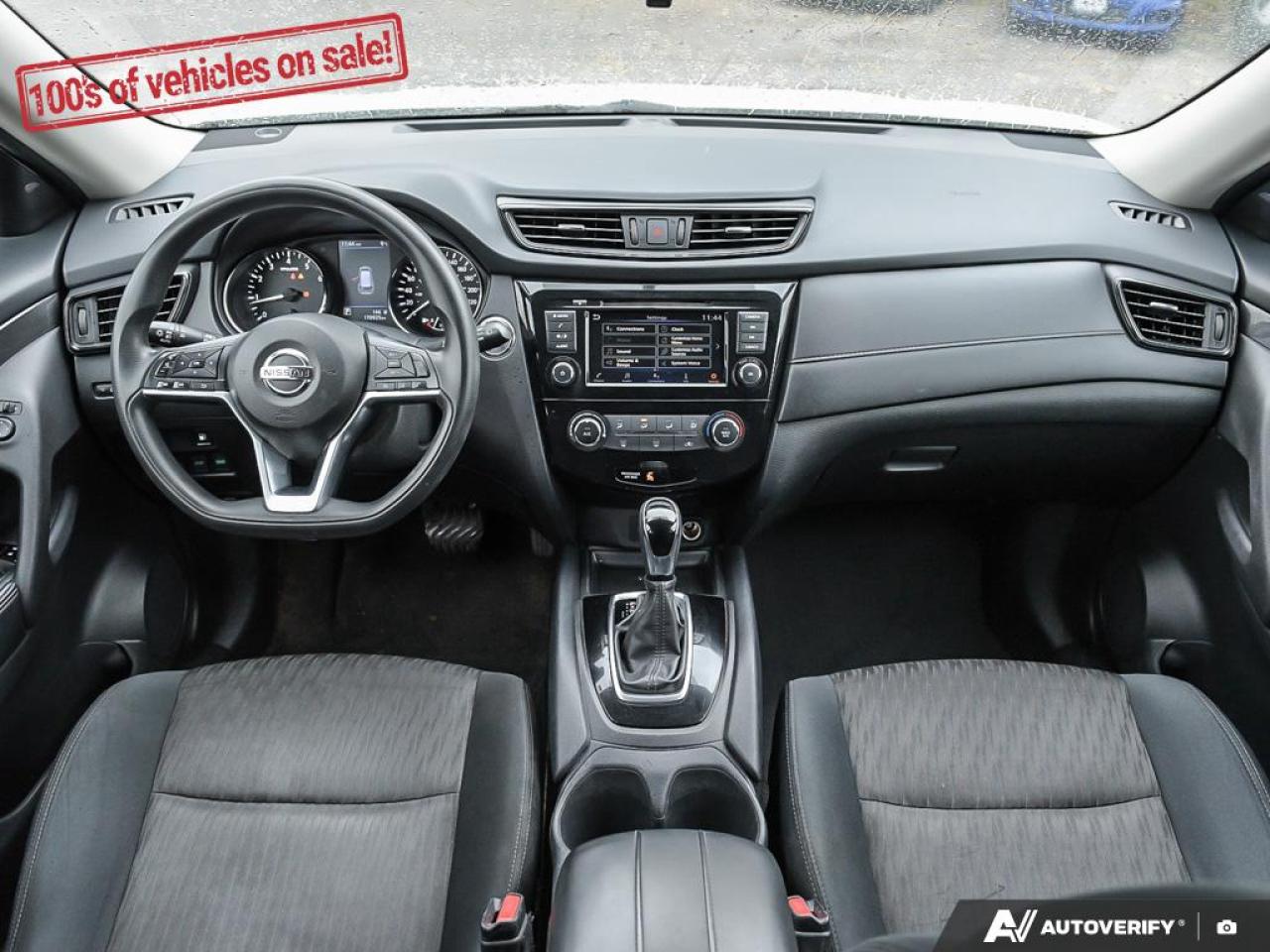 2018 Nissan Rogue SV Photo