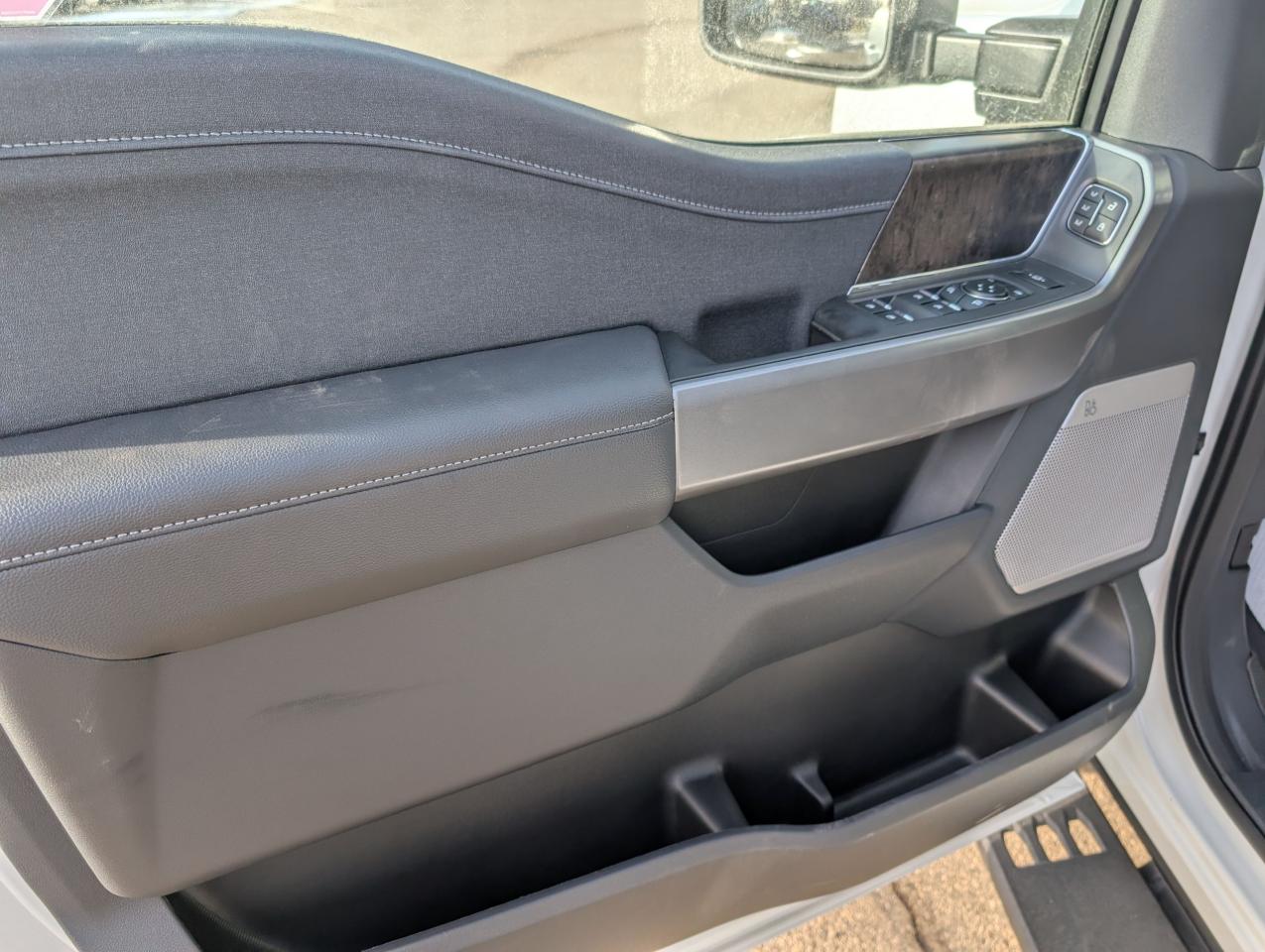 2026 Ford F-250 Super Duty SRW Lariat Photo5
