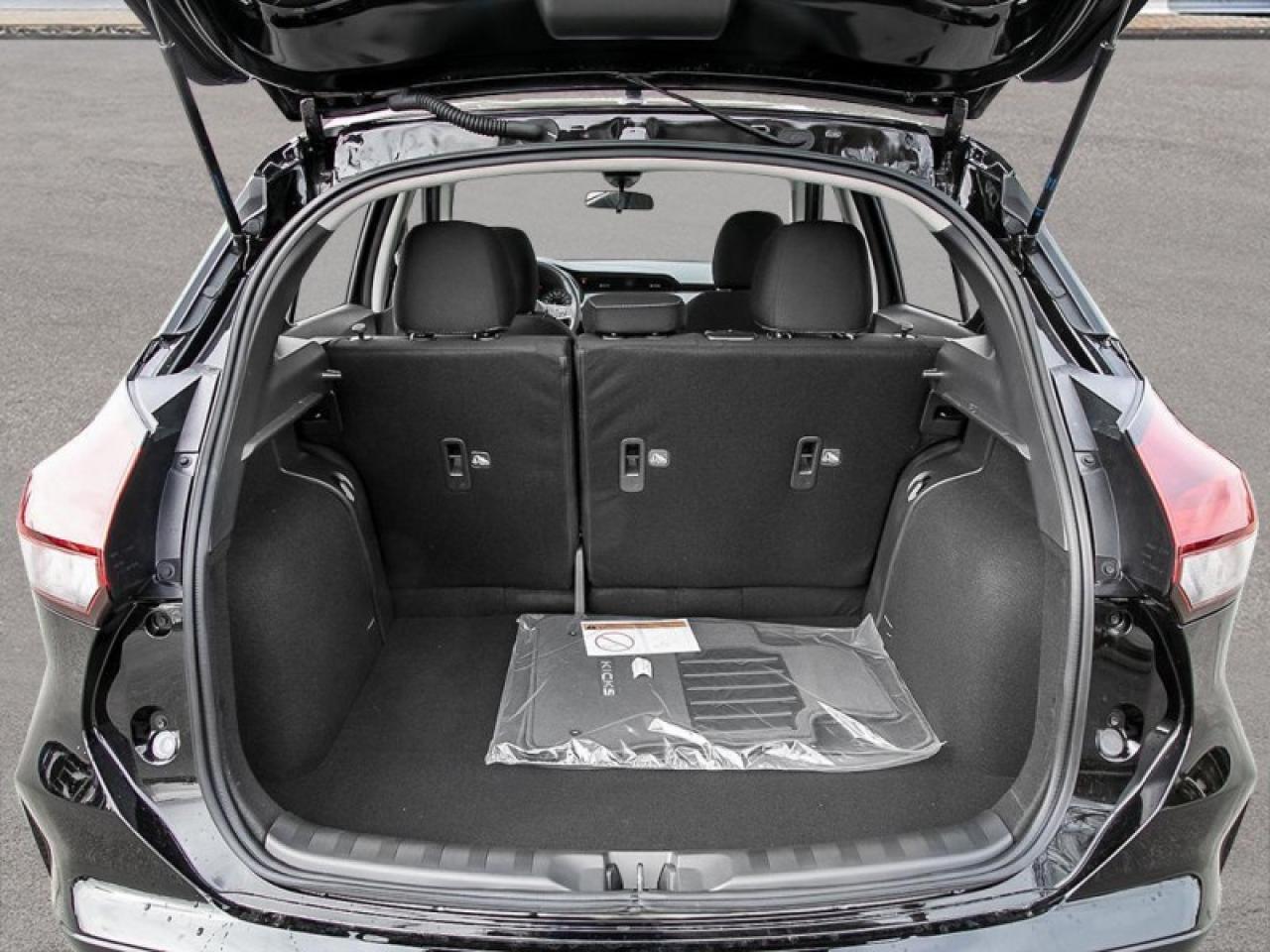 2025 Nissan Kicks Play SV  - Heated Seats -  Apple CarPlay Photo