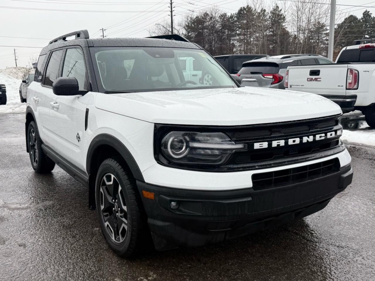 2022 Ford Bronco Sport Outer Banks  - Leather Seats - $83.00 /Wk Photo3
