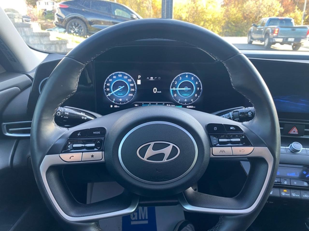 2024 Hyundai Elantra Preferred IVT  -  Heated Seats Photo
