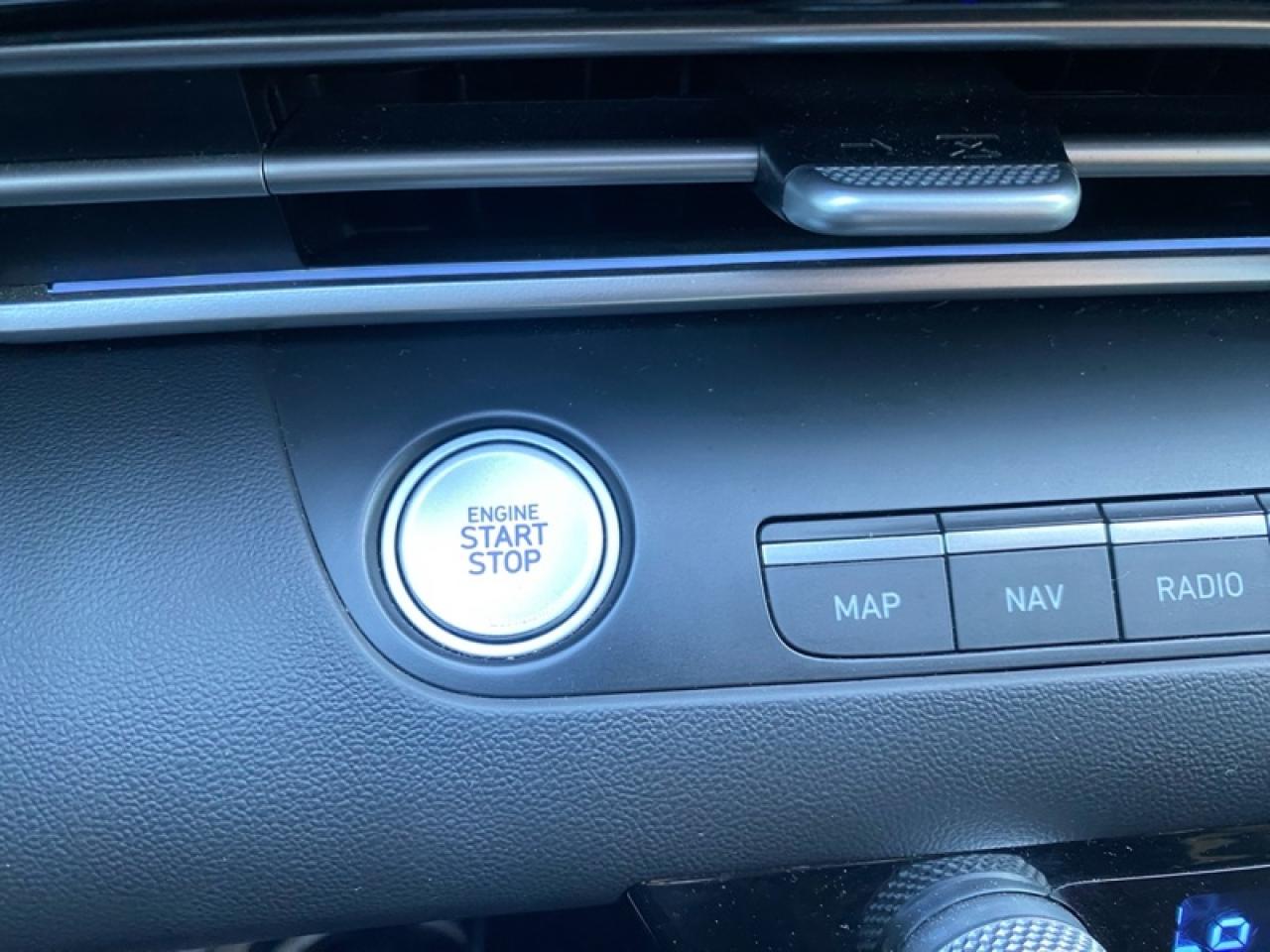 2024 Hyundai Elantra Preferred IVT  -  Heated Seats Photo