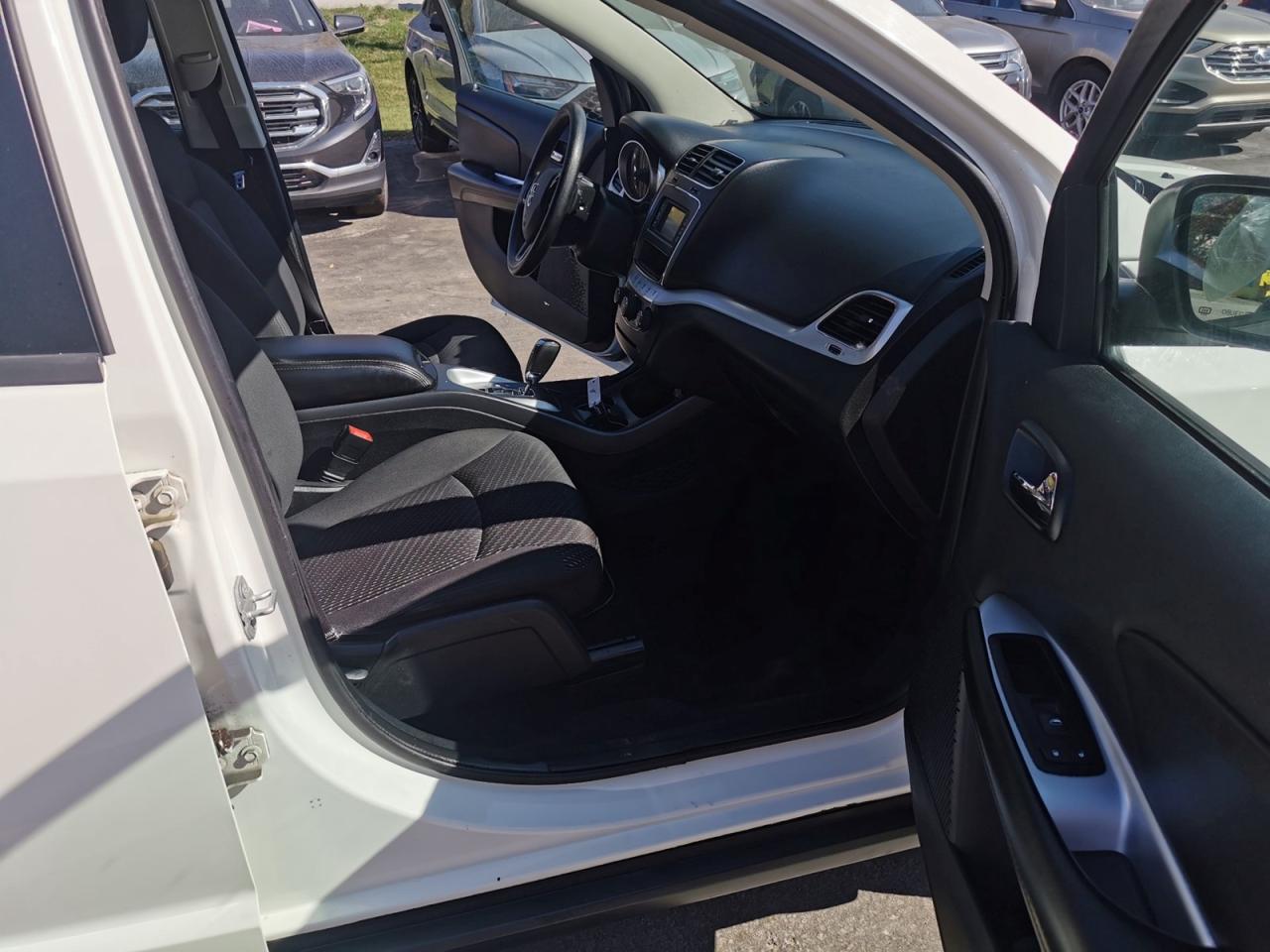 2015 Dodge Journey SE - Photo #23