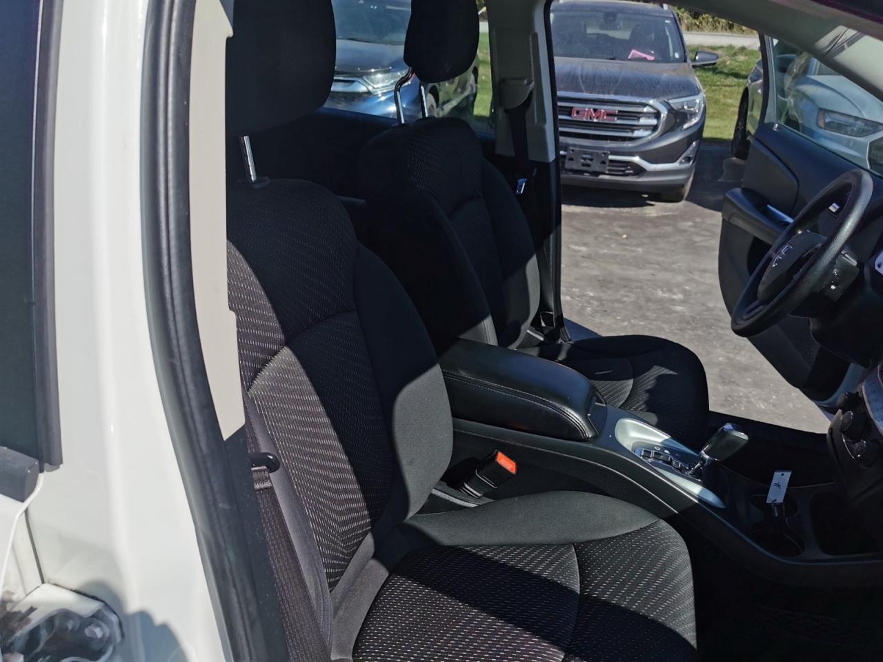 2015 Dodge Journey SE - Photo #24