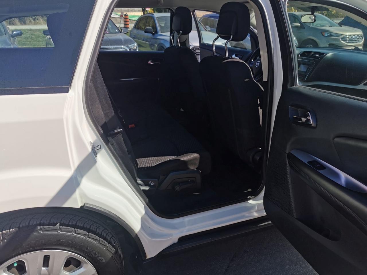 2015 Dodge Journey SE - Photo #25