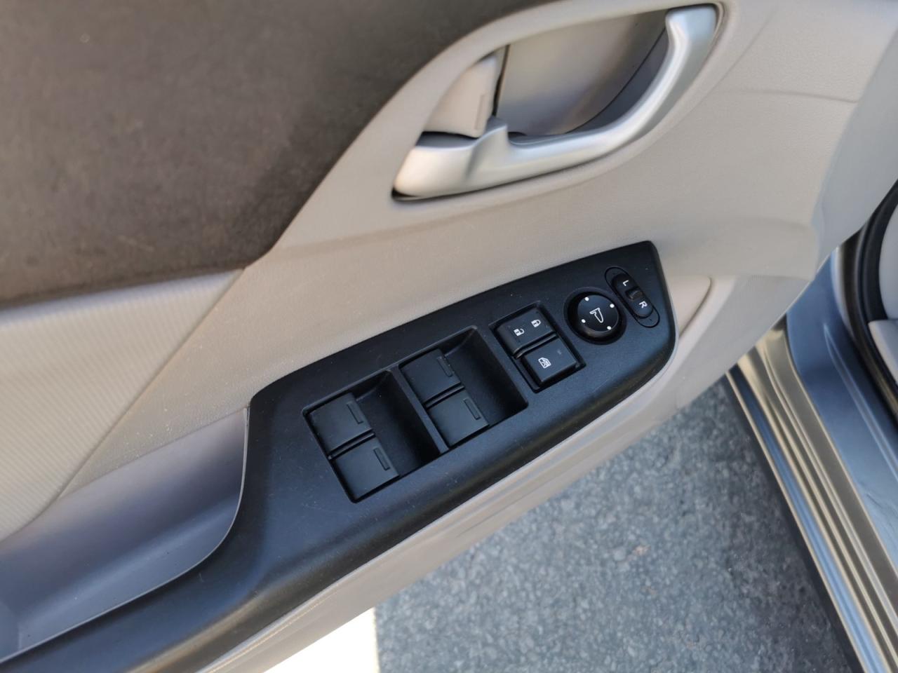 2012 Honda Civic LX - Photo #11