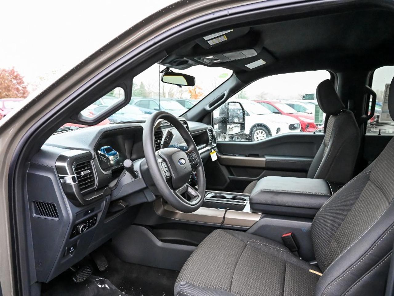 2025 Ford F-150 STX Photo