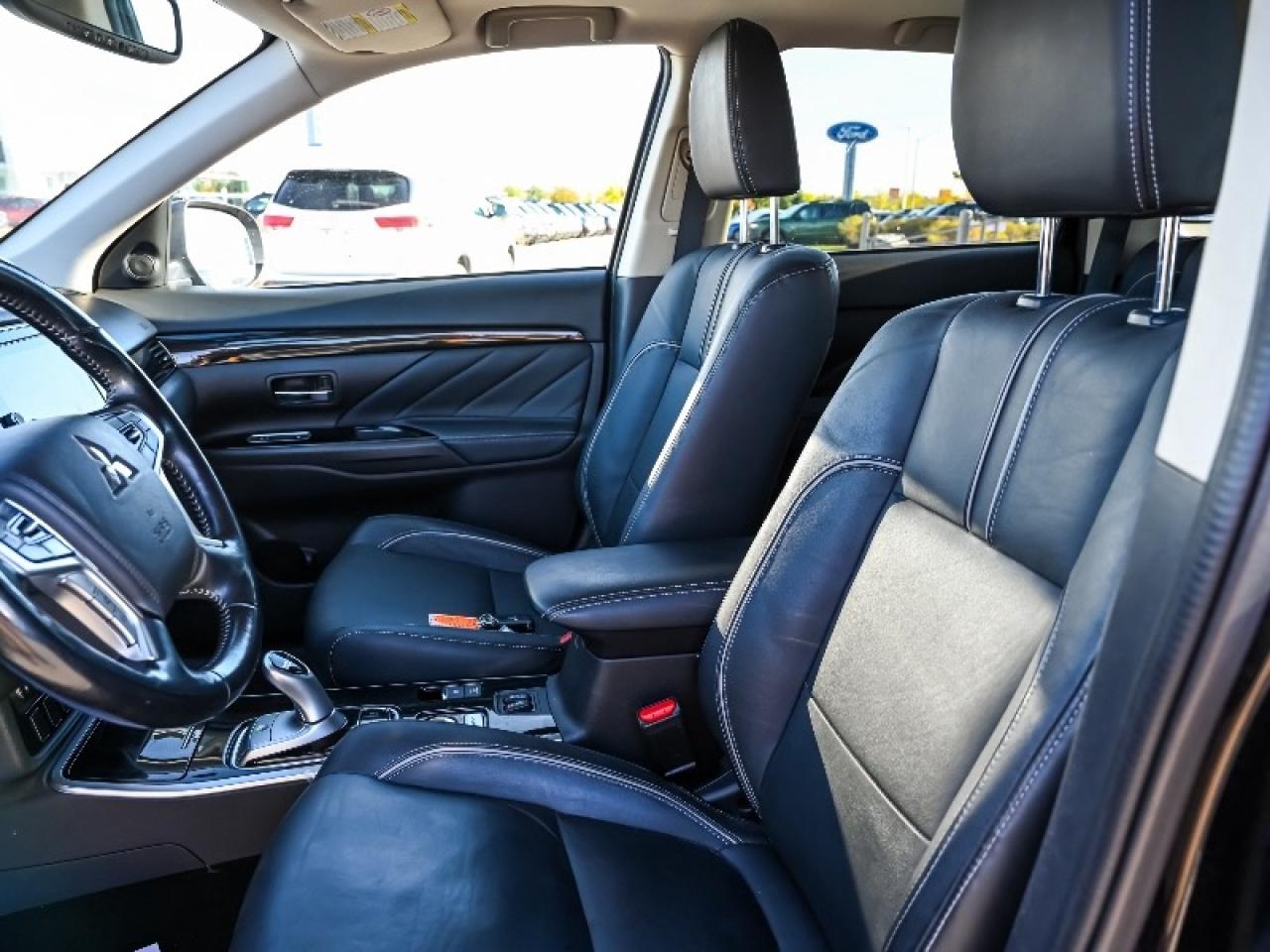 2018 Mitsubishi Outlander Phev GT Photo