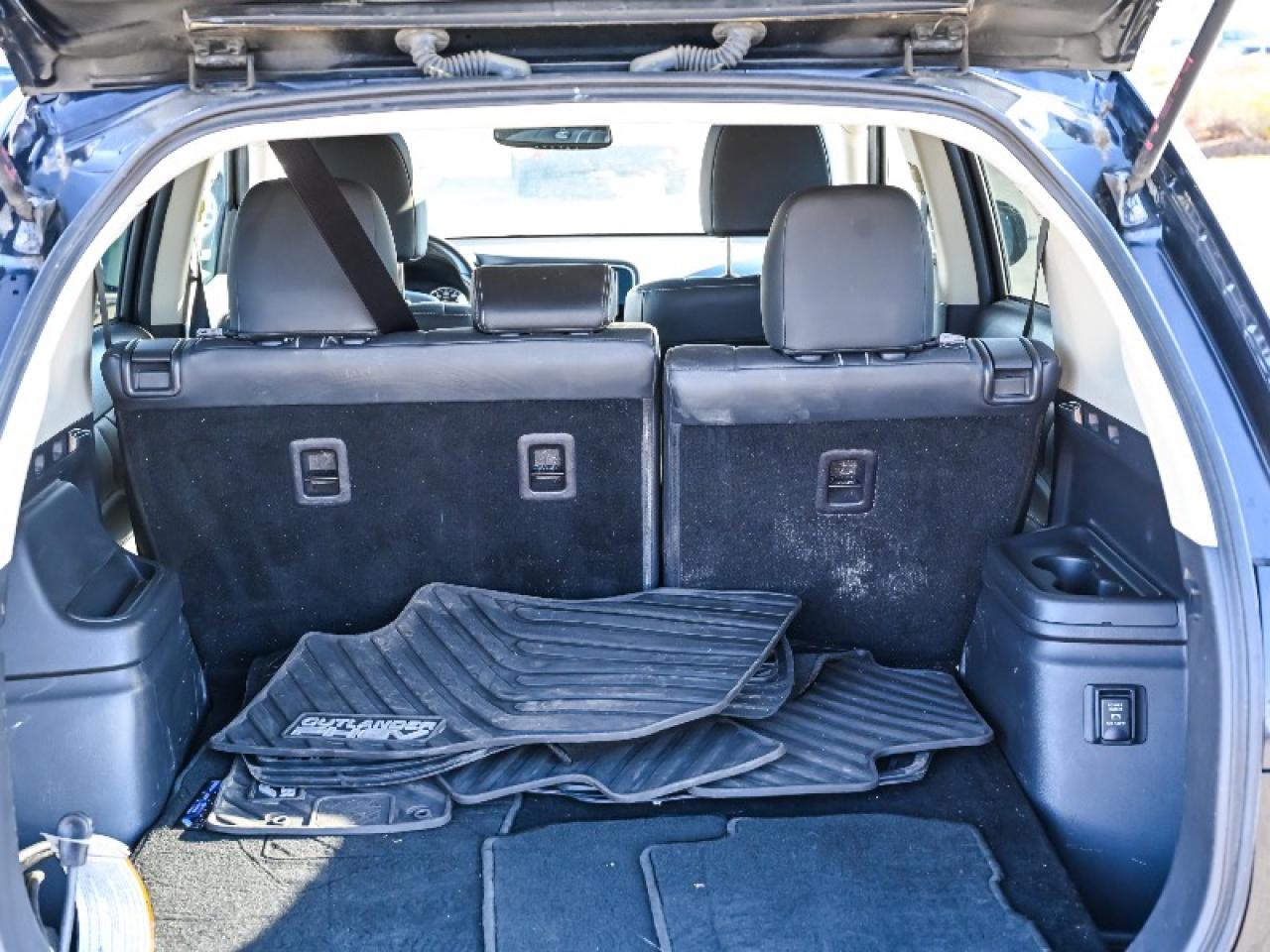 2018 Mitsubishi Outlander Phev GT Photo