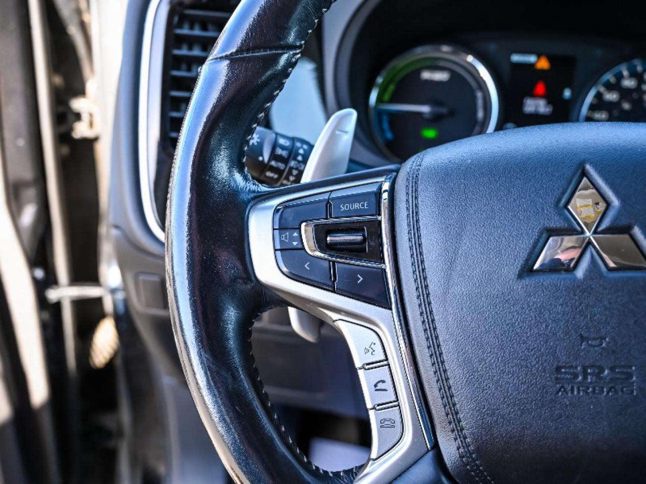 2018 Mitsubishi Outlander Phev GT Photo