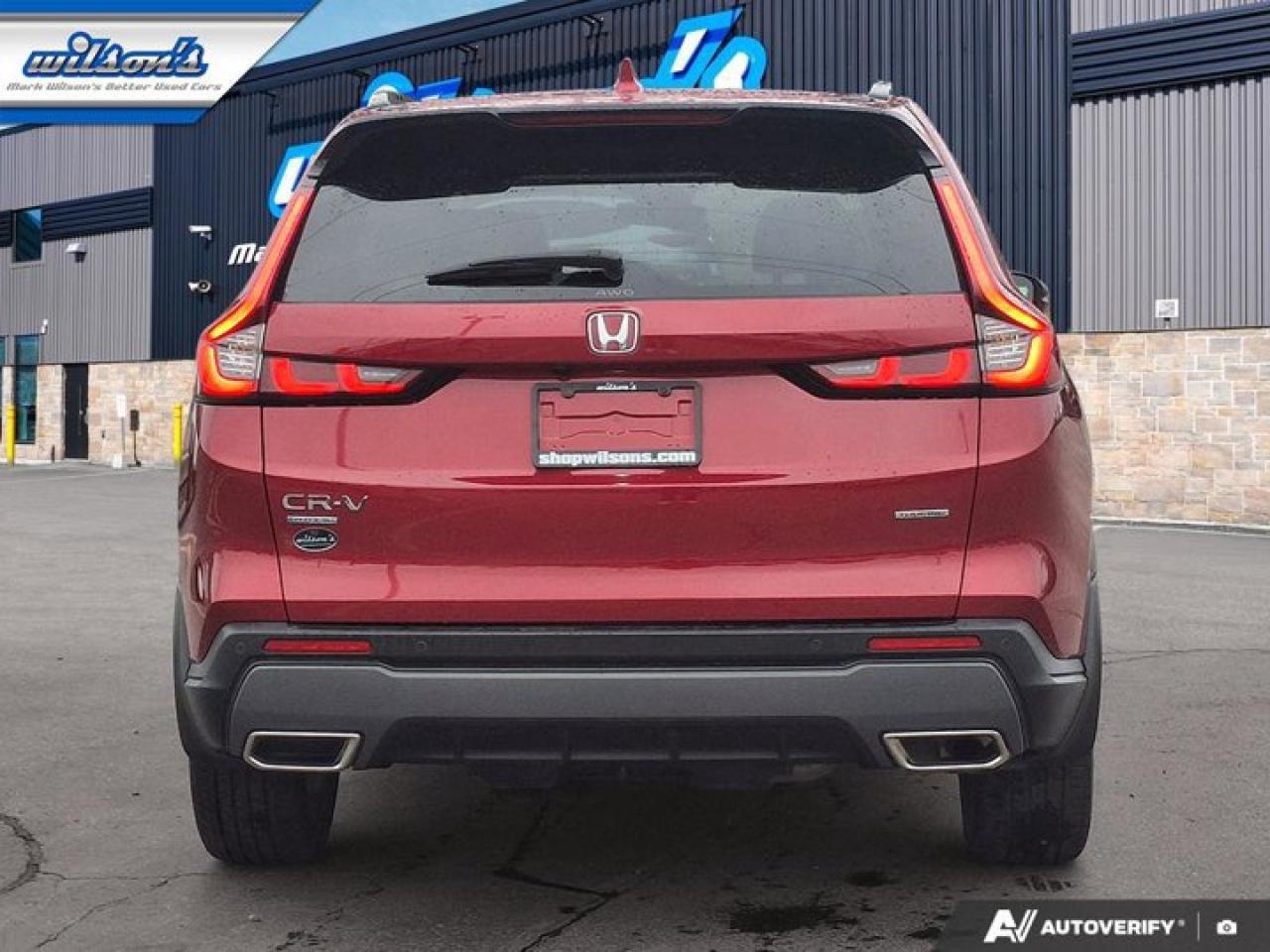 2023 Honda CR-V Hybrid Touring Hybrid | Leather | Sunroof | Bose Audio | CarPlay | Wireless Charger | Power Liftgate & More Photo3
