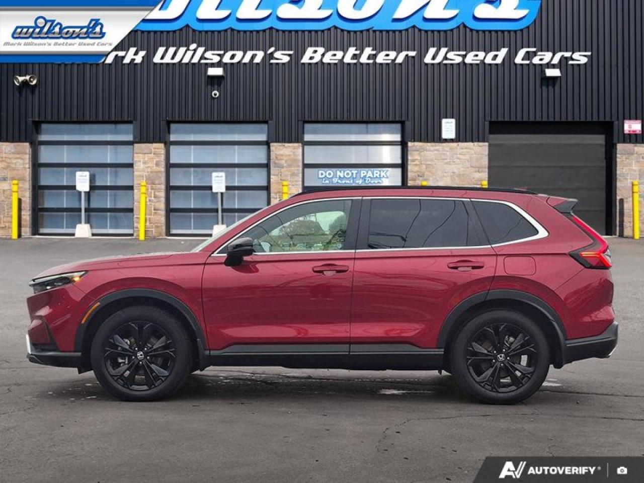 2023 Honda CR-V Hybrid Touring Hybrid | Leather | Sunroof | Bose Audio | CarPlay | Wireless Charger | Power Liftgate & More Photo
